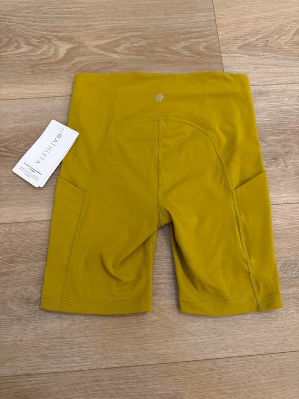 Athleta Ultimate Stash Pocket 7” Short Mustard Yellow Bike Shorts - Size Small